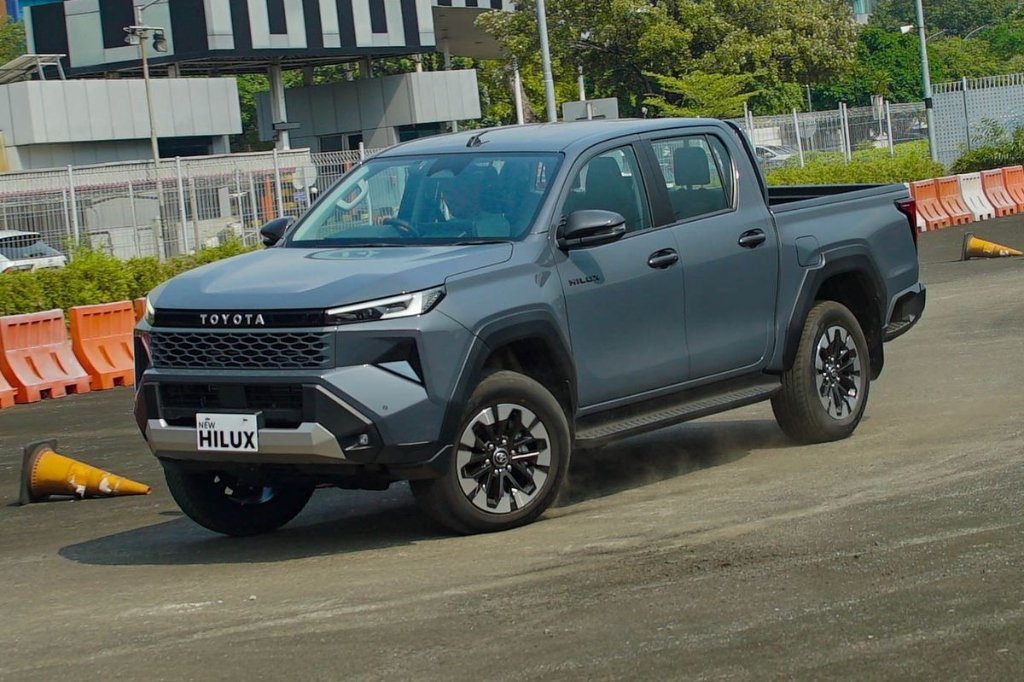 Toyota Hilux vs D-Max vs Triton 2026: Pick-Up Mana Terbaik?